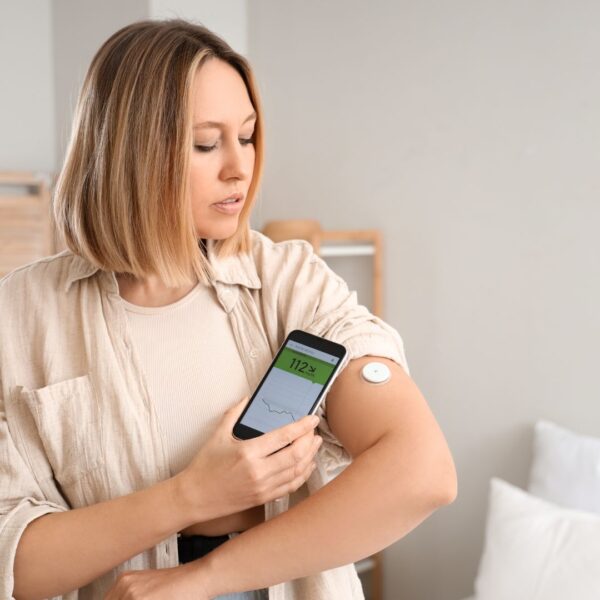 tracking cgm on phone